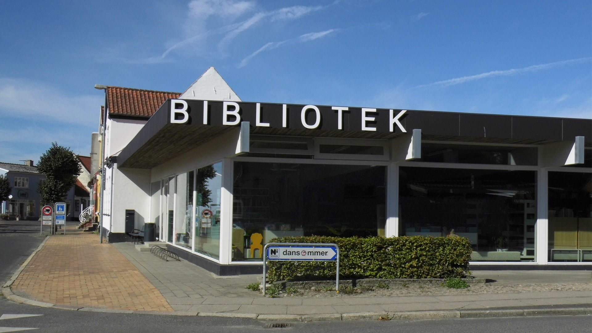 Bibliotekets facade