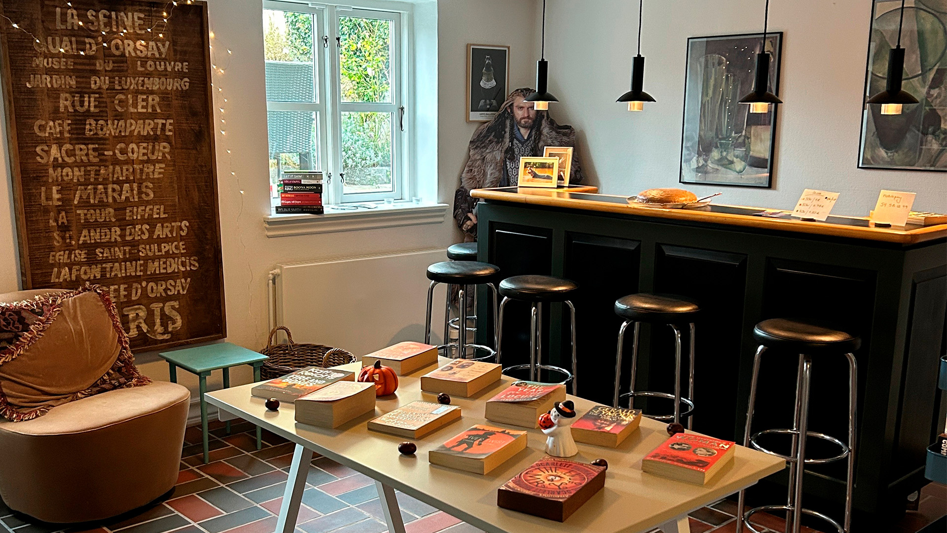 The Story Cellar butikken