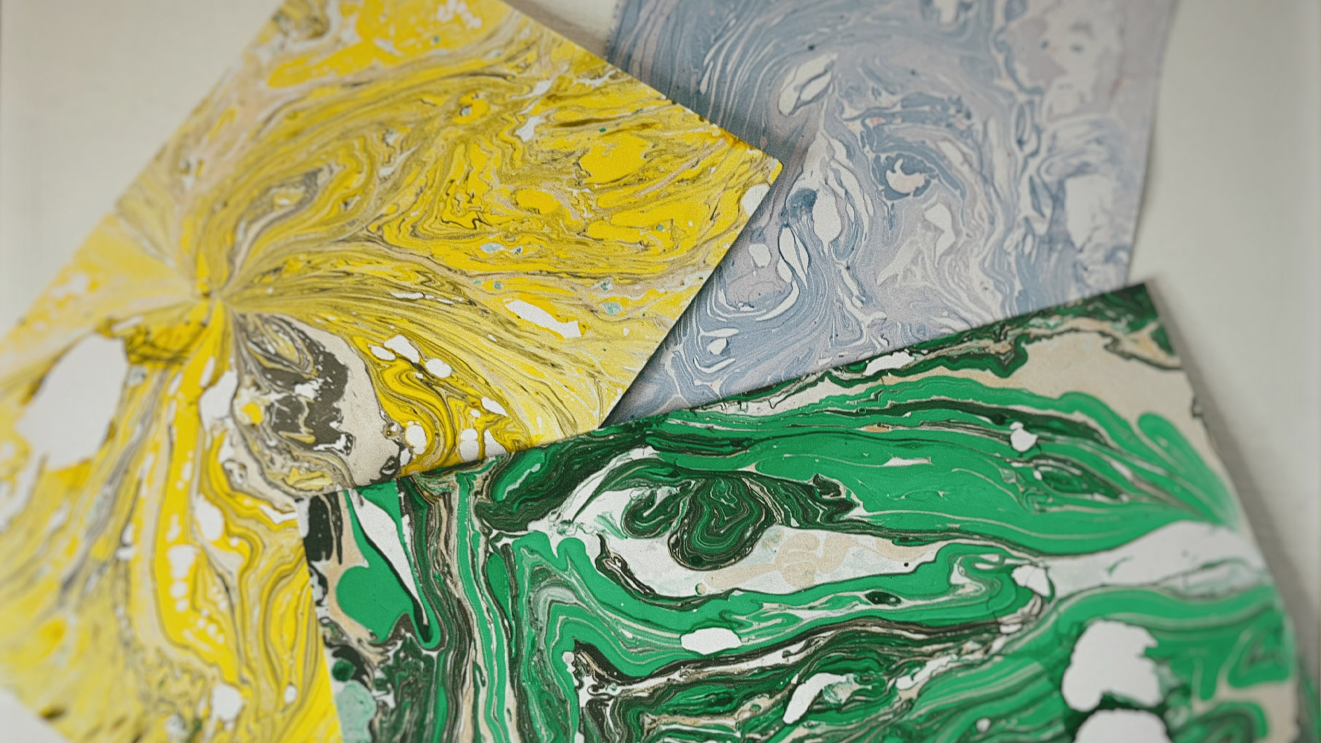 Marmorierung auf Papier