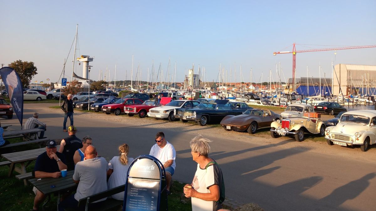 Veteranbiler på Assens Marina