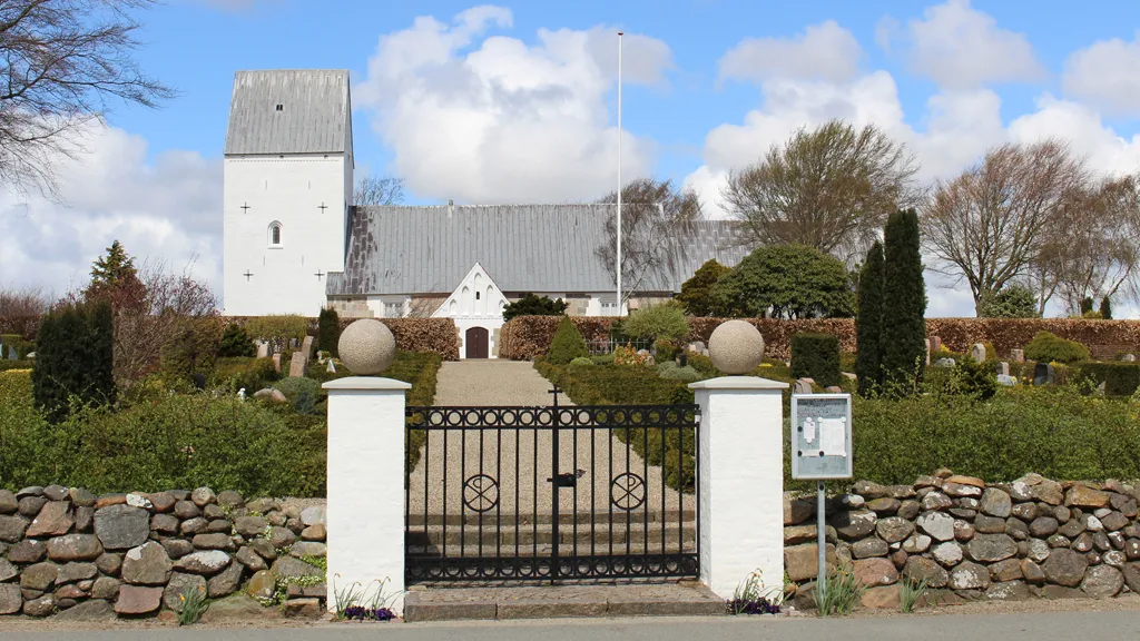 Henne Kirke