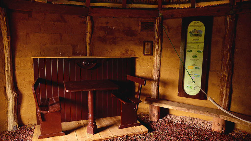 Afrikansk hytte til overnatning ved Kyst til kyststi