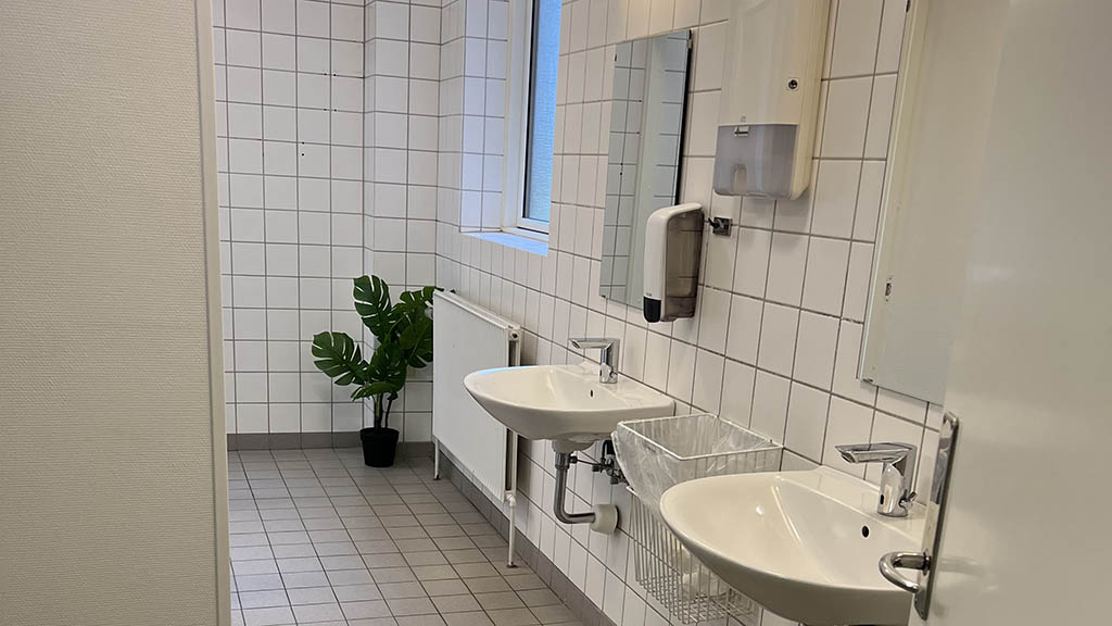 Fælles badeværelse på Assersbølgård