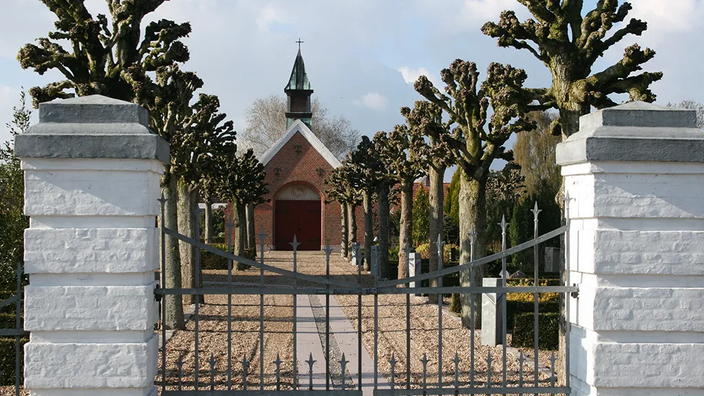 Sct. Peders Church, Holsted