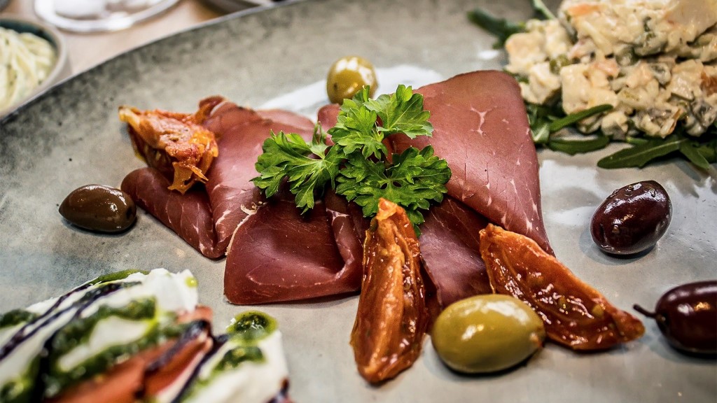 Restaurant Over Aaen _ Image of meat