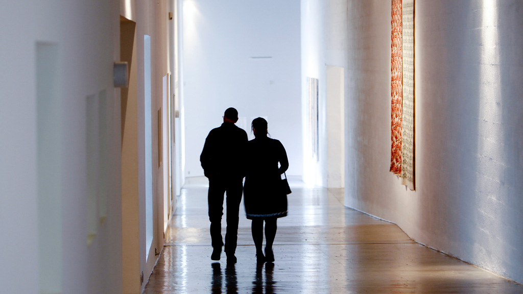 Trapholt _ People in the hallway