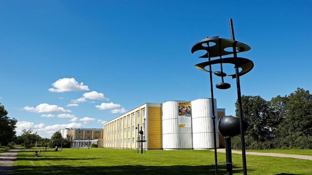 Image of the hotel exterior