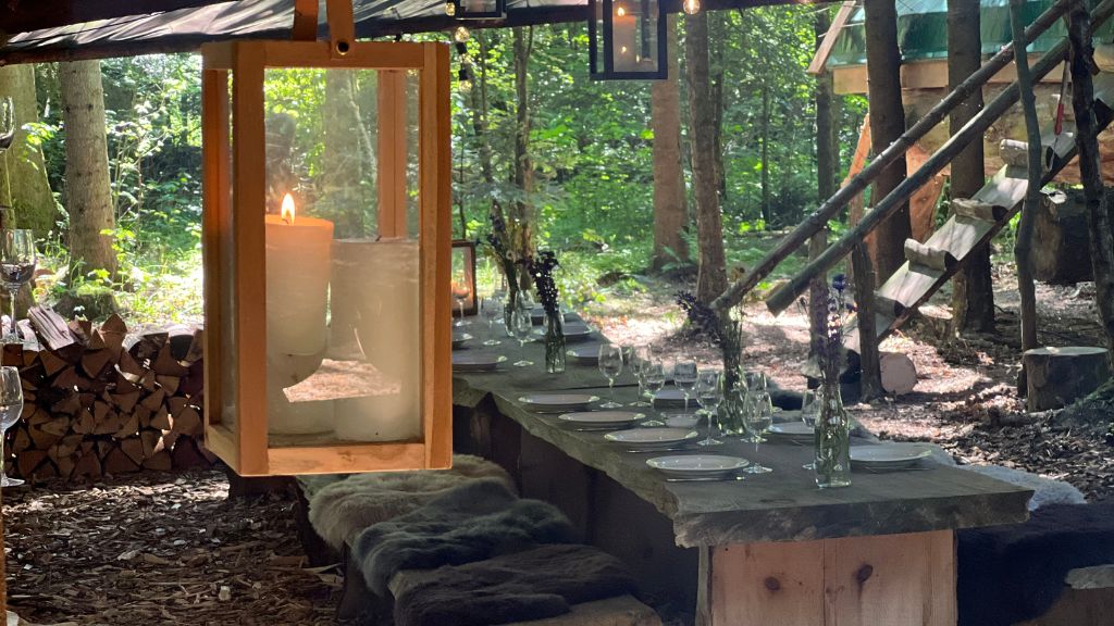 Picture of outdoor dining table setting