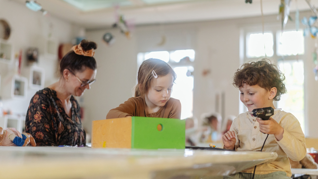 Kinder, die kreativ sind