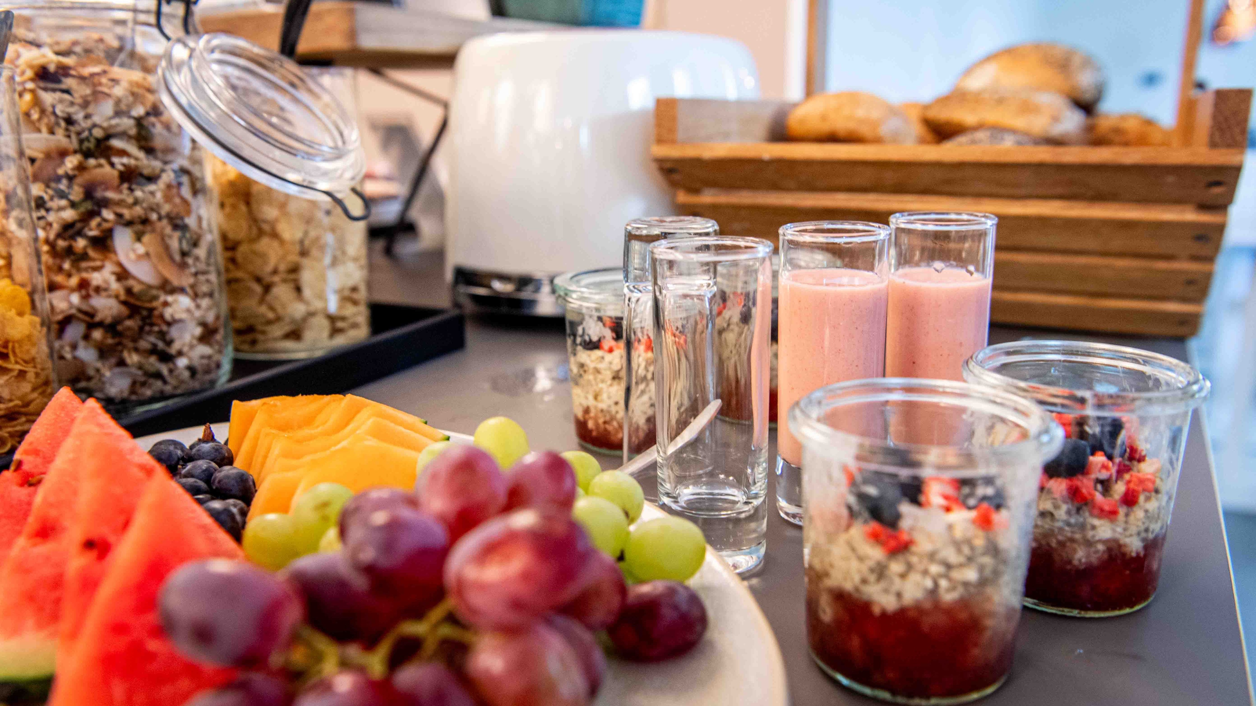 Frühstücksbuffet mit Obst