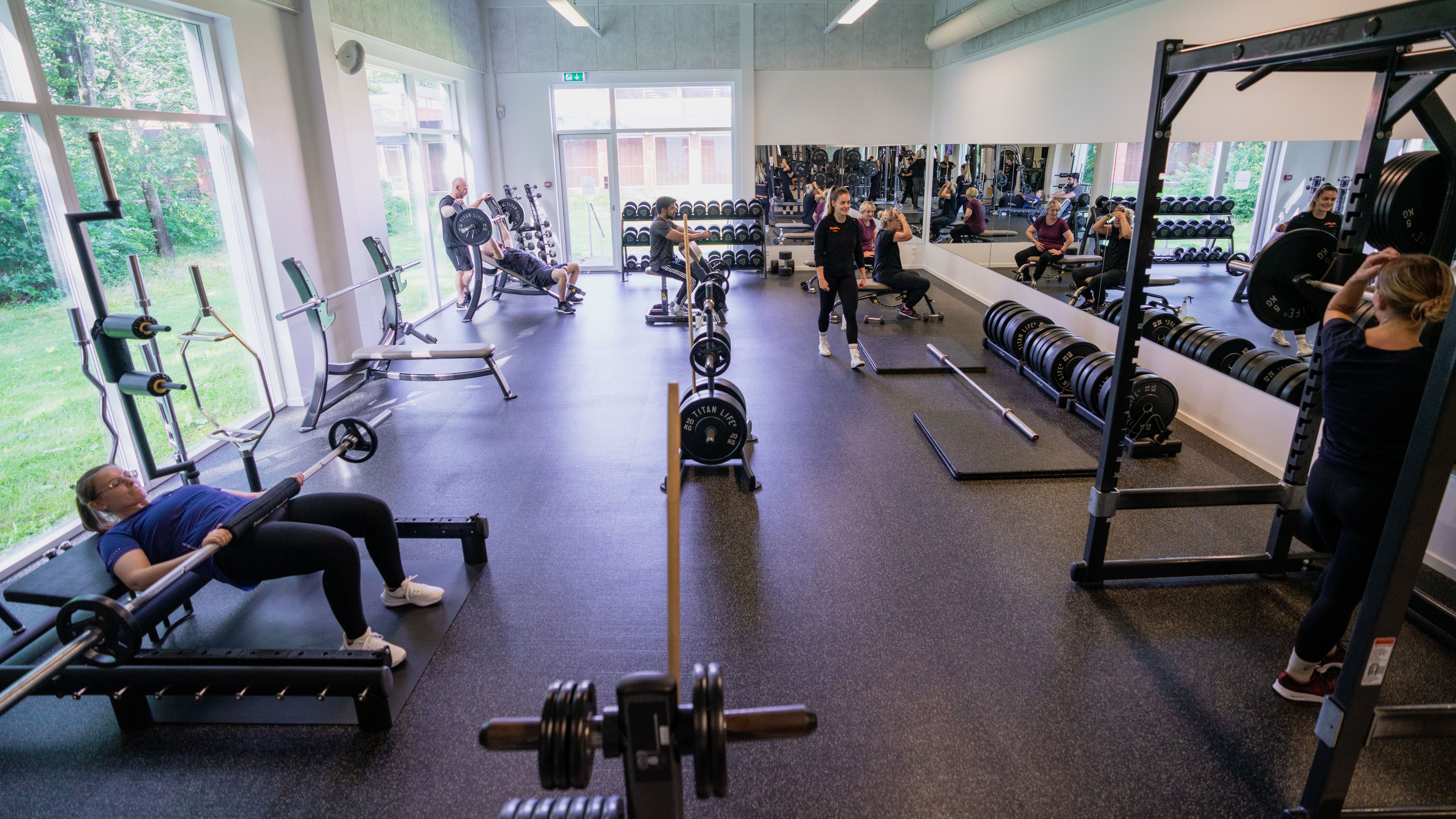 MAGION free-weight area