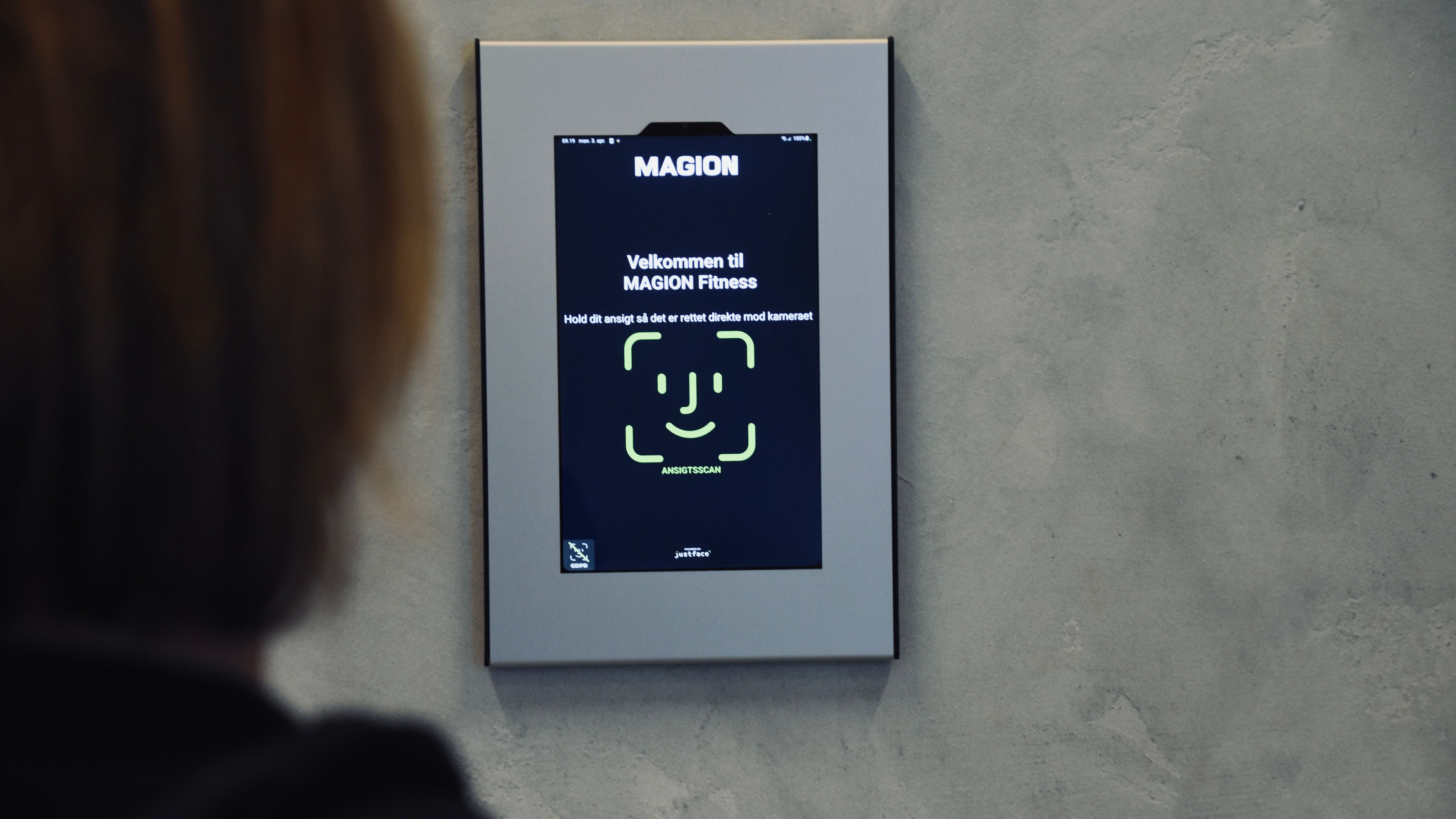 Face scan at MAGION