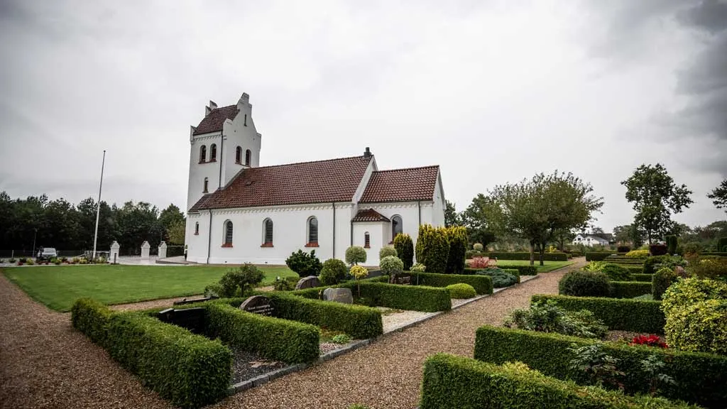 Faurholt-Kirke---VisitHerning---Original-(2)
