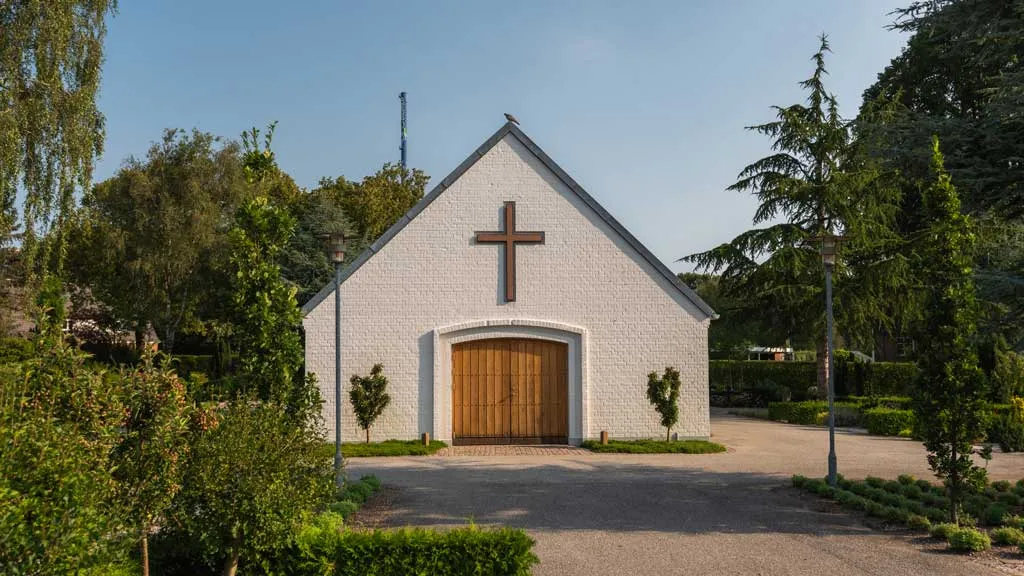 Brande-Kirke---VisitHerning---Original-(1)