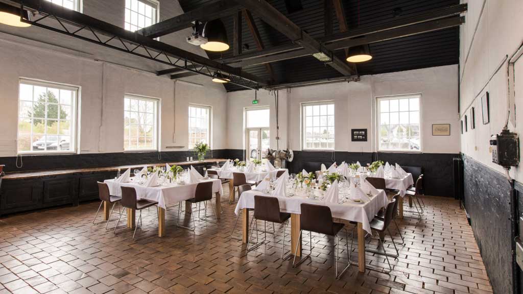 RemisenBrande, Meeting place