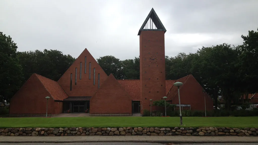 Fredens-Kirke-1-Jannie-1024x576px