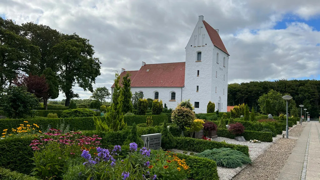 Nøvling-Kirke---Foto-Jannie-Nyegaard---1024x576-01