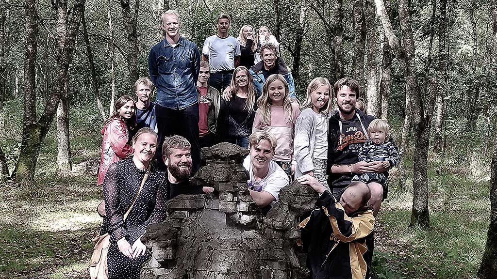 HATE - Deep Forest Art Land