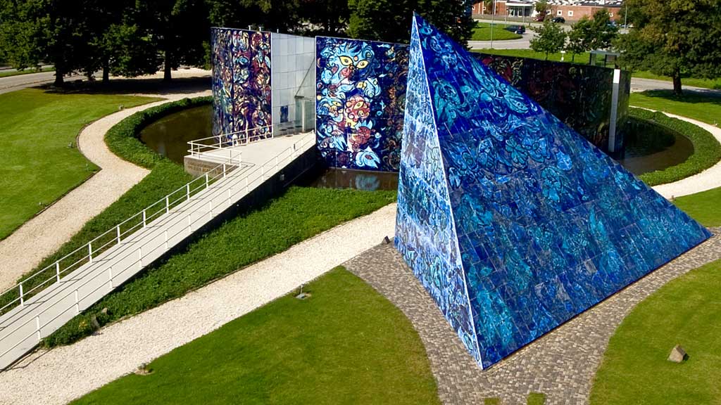 Carl-Henning Pedersen & Else Alfelts Museum, Meeting place