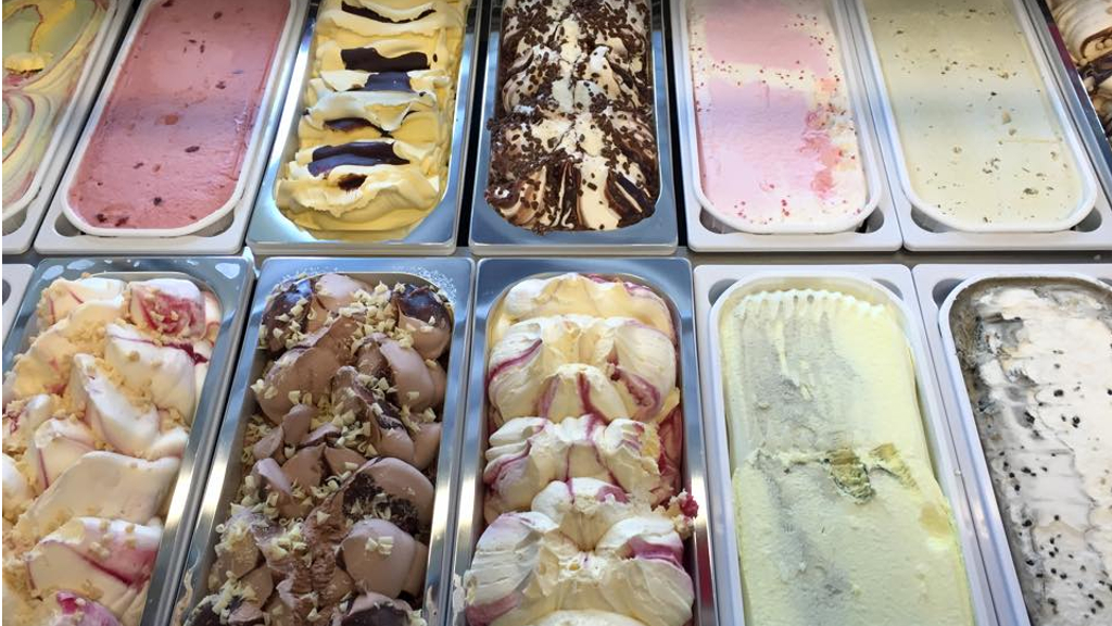 Many different flavours of ice cream at Havnens Café & Isbar in Juelsminde