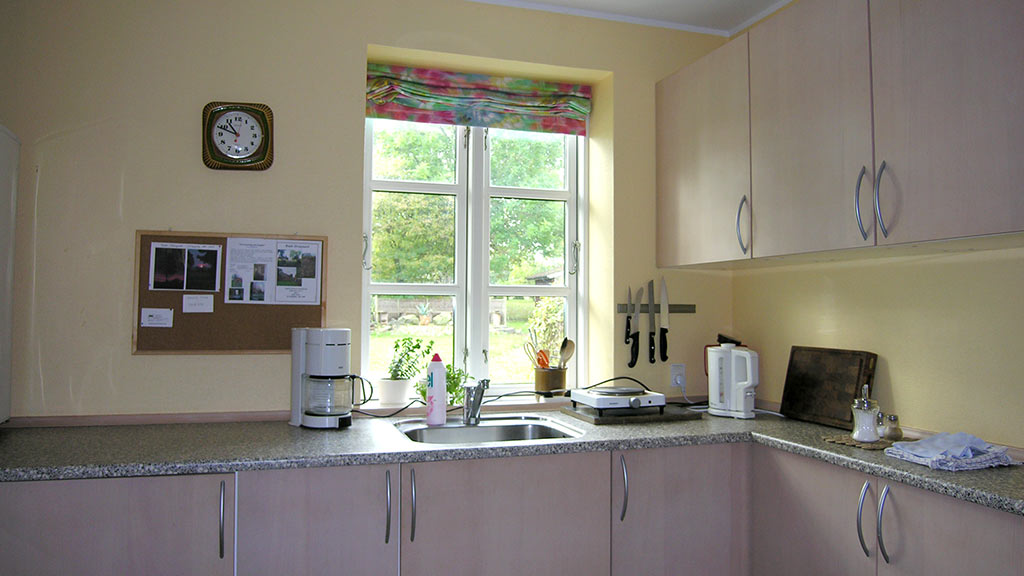 The kitchen at Rude Hougaard B&B in Odder