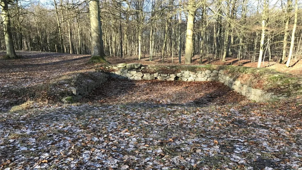 The remains of the Stagsevold castle ruin can be found in Staksrode Forest