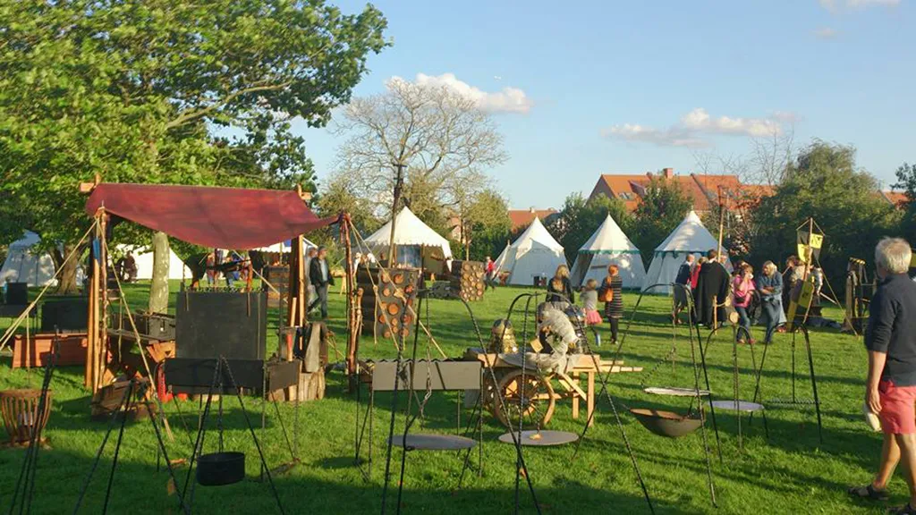 Stalls for the Horsens Medieval Festival in Fængselsparken in Horsens