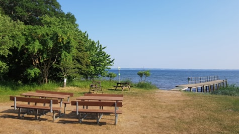 Bord bænkesæt ved Stouby strand