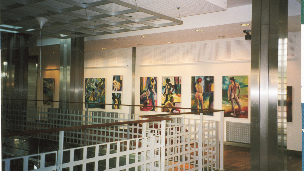 Kunst på væggene hos Balkon-Galleriet i kvickly odder
