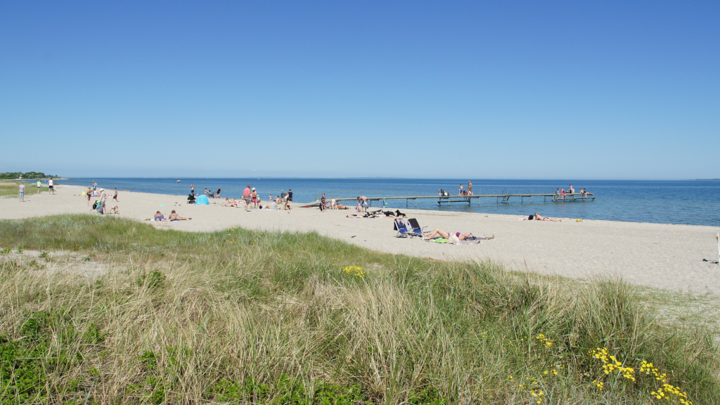 A summer day at Hou Beach