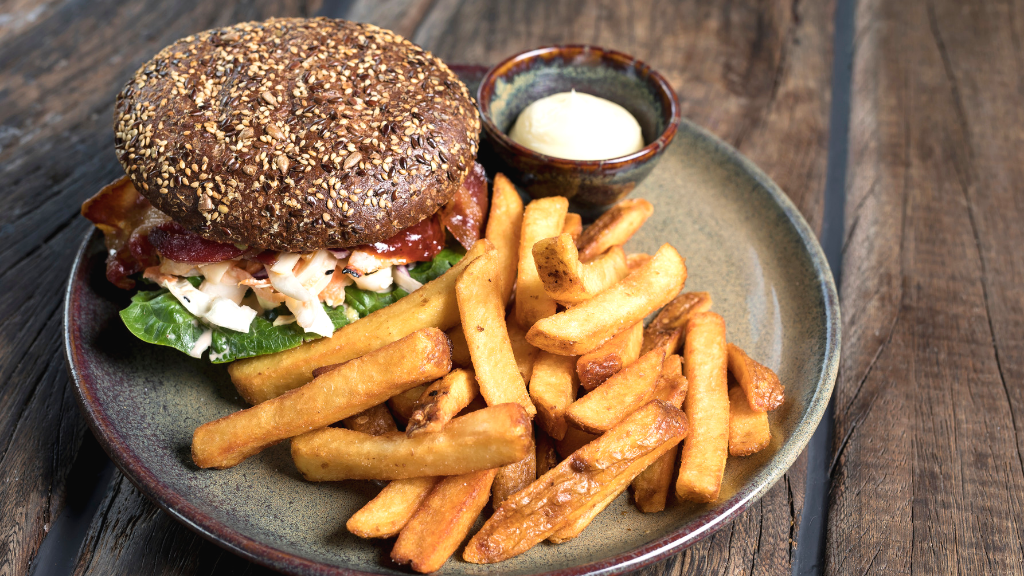 Café burger with fries at Café Gran in Horsens