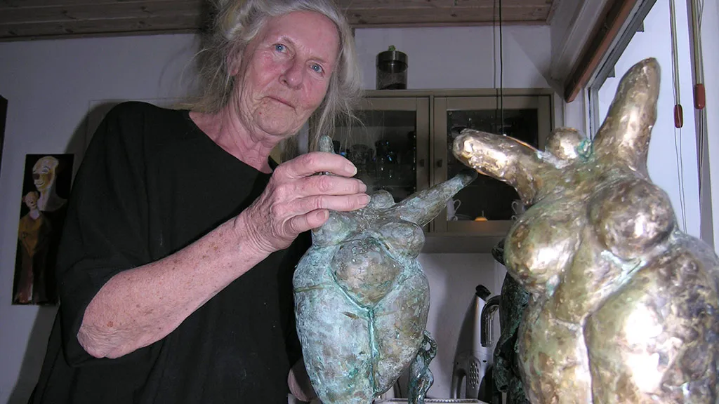 Bronze sculptures at Eva Keramik