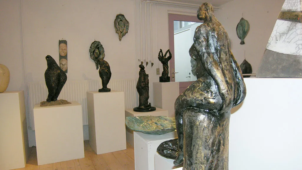 Exhibition of bronze sculptures at Eva Keramik