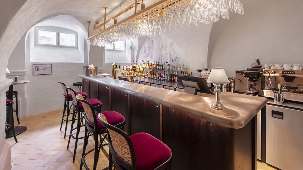 The bar at Restaurant Eydes at Jørgensens Hotel in Horsens