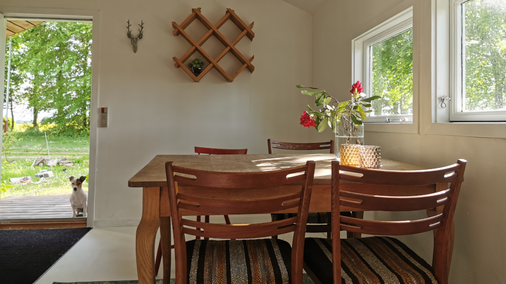 Dining table in the annex at Holmely