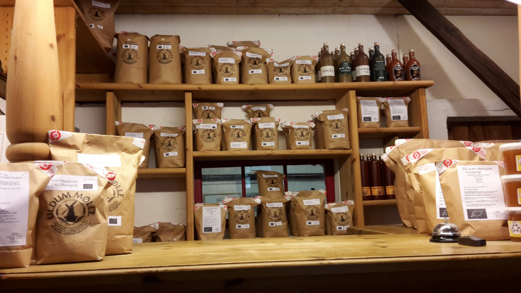 Mehl und andere Delikatessen in der Uldum Mühle