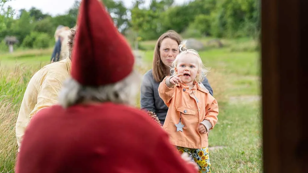 Storyteller in the Fairy Tale Forest for families with children
