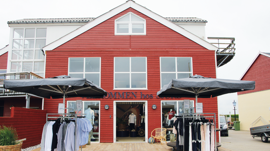 The facade of the clothing store Sjørs in Juelsminde