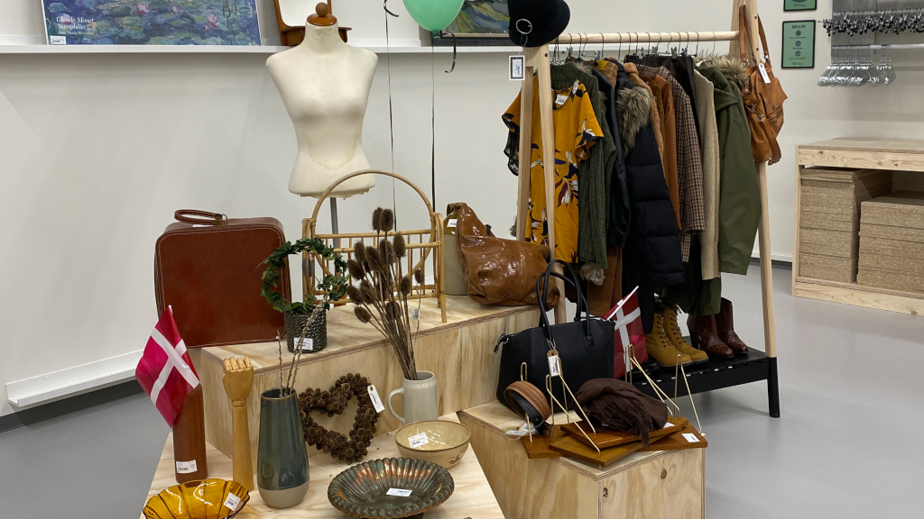 Decorative items and clothes at the flea market Kirppu in Horsens