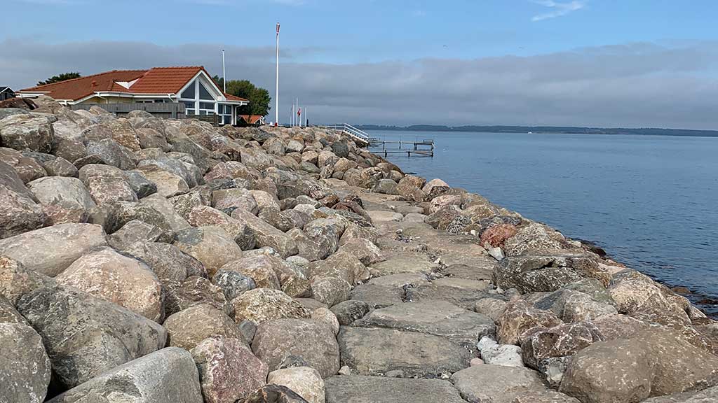 Stone pathway around Bjørnsknude in Juelsminde