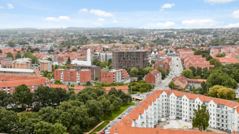 Udsigt over det nordlige Horsens fra toppen af Campus Horsens