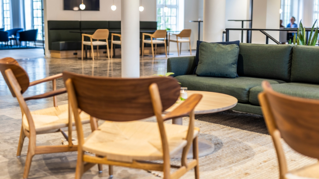 Lobby with cozy corners at Comwell Bygholm Park