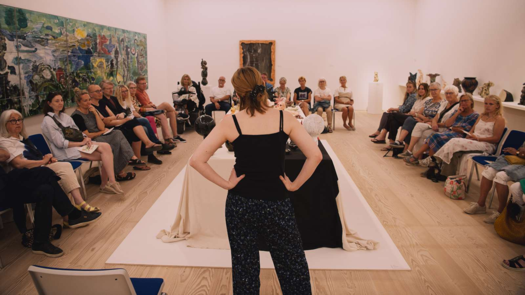 The artist Klara Lilja giving a lecture at Horsens Art Museum
