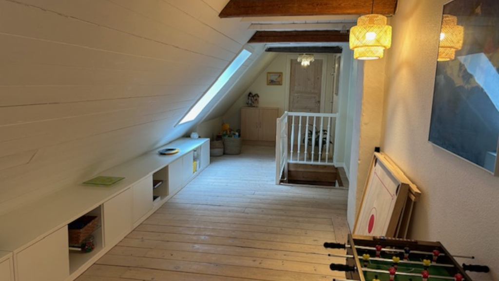 The attic in the holiday apartment at Dyrekærhuset