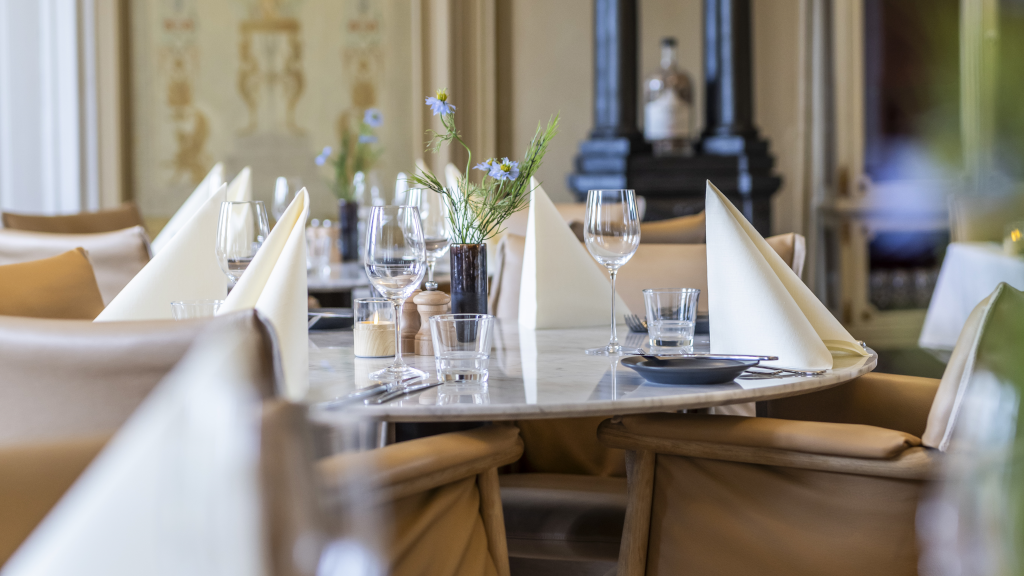 Set tables in the restaurant at Comwell Bygholm Park