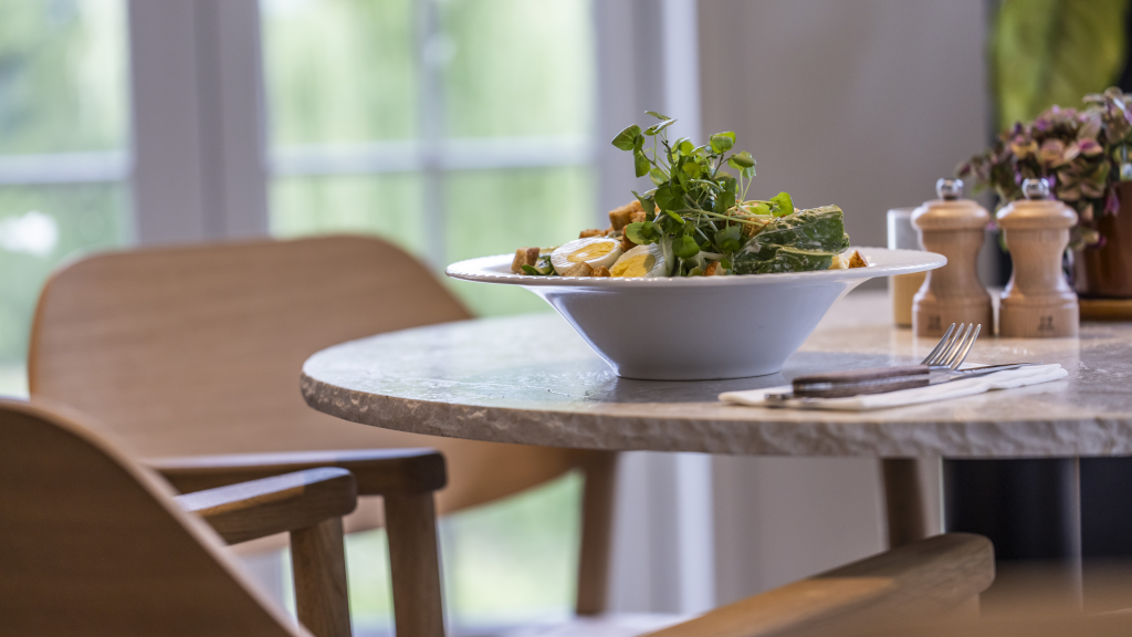 A bowl of salad at Restaurant Bygholm