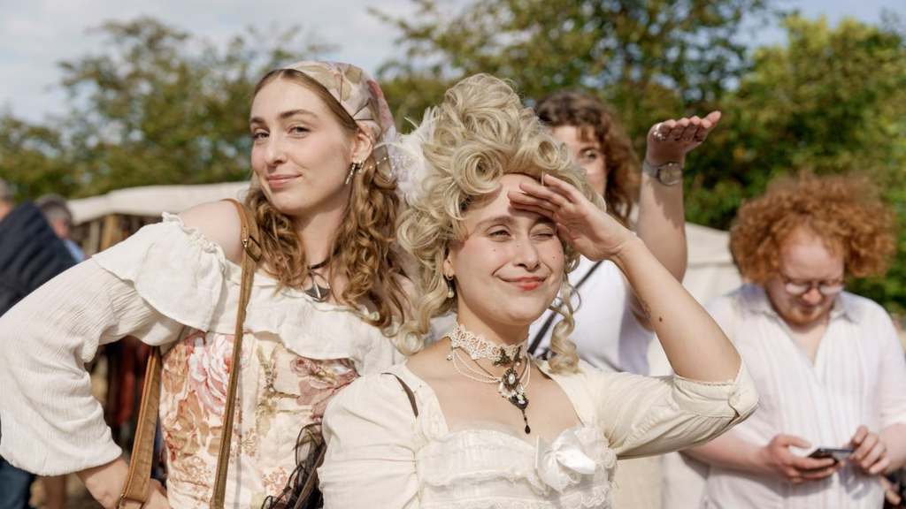 Women posing in medieval clothing at the Horsens Medieval Festival