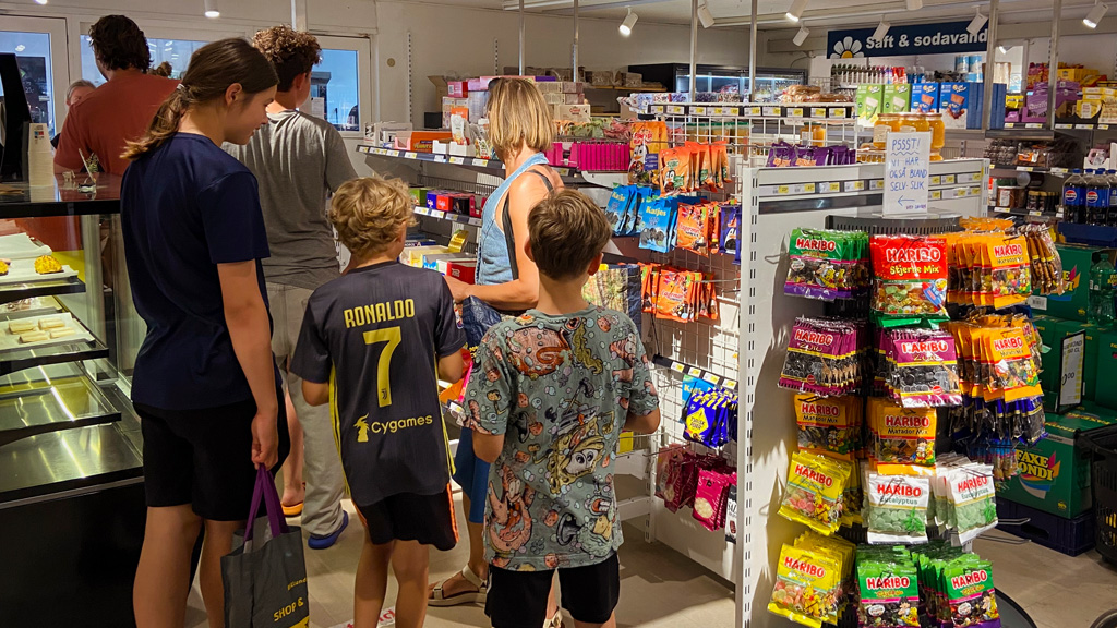 Tunø Købmandsgård og Café