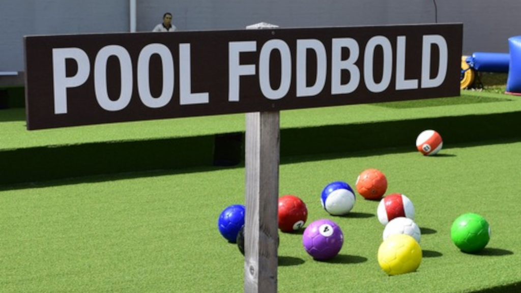 Pool fodbold hos Kuglen & Keglen