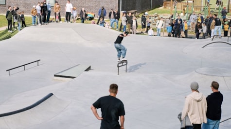 Skater i Skatearena Juelsminde Naturpark